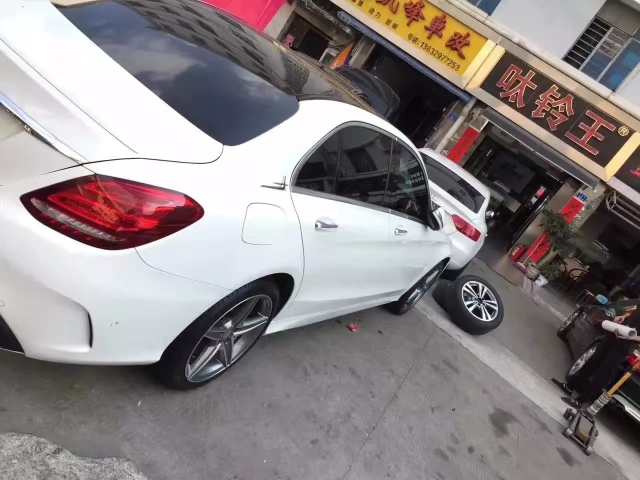 奔馳，換原裝 18寸 完工！