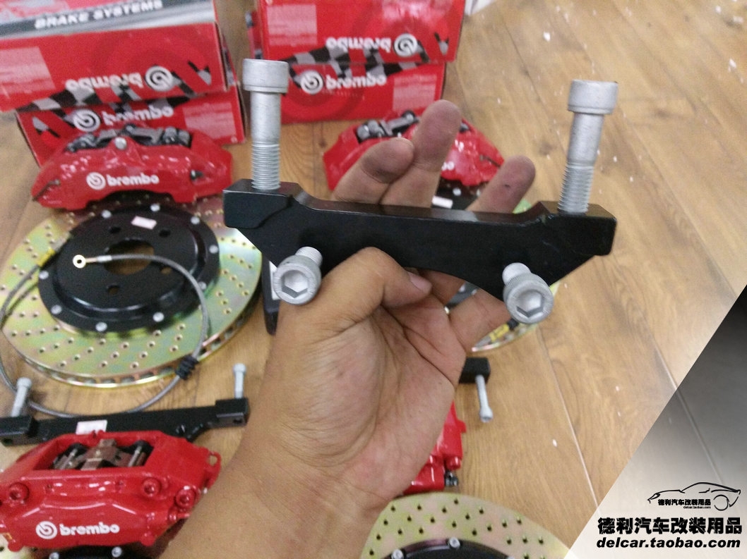 大連改裝JEEP改裝Brembo前6后4鮑魚剎車