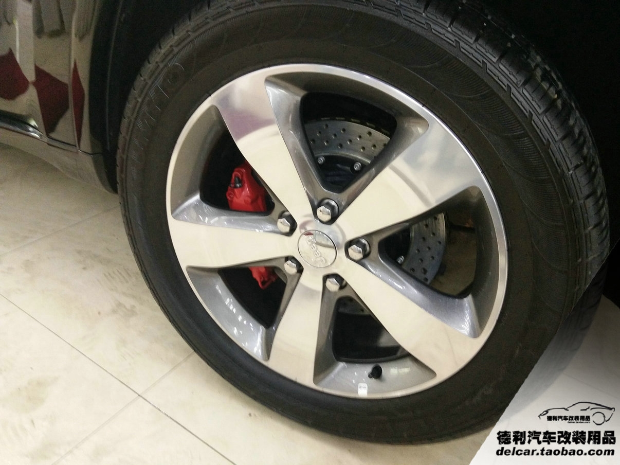 大連改裝JEEP改裝Brembo前6后4鮑魚剎車