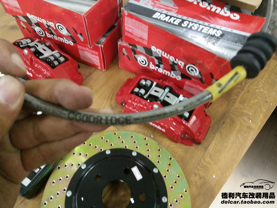 大連改裝JEEP改裝Brembo前6后4鮑魚剎車