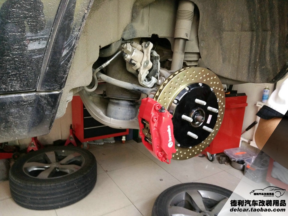 大連改裝JEEP改裝Brembo前6后4鮑魚剎車