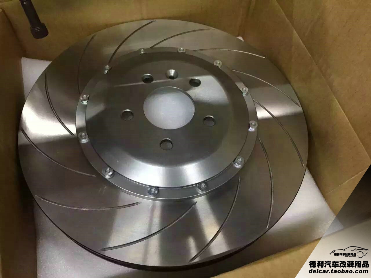 大連汽車改裝奧迪A8L改裝AP8520大6活塞剎車