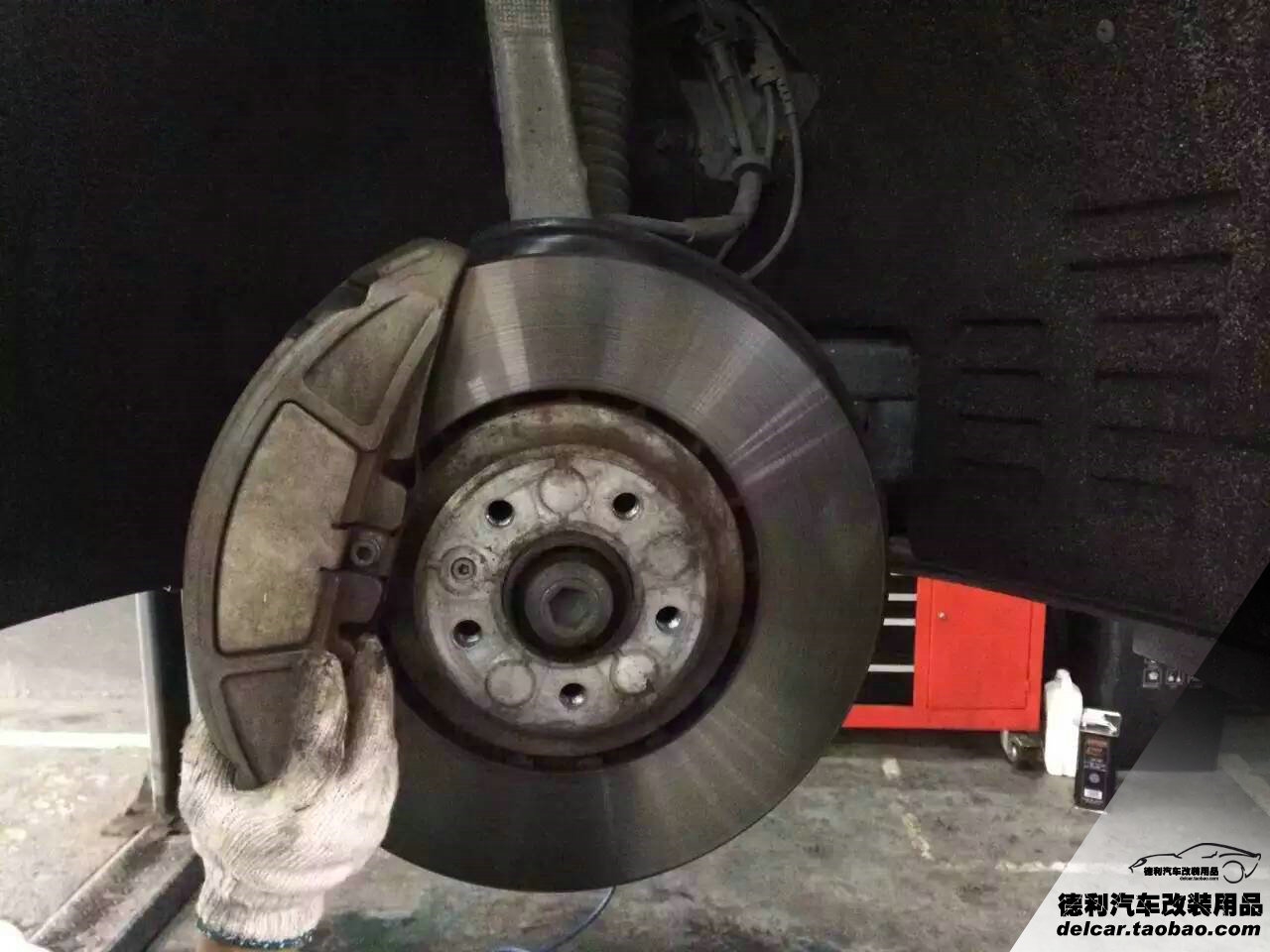 大連汽車改裝奧迪A8L改裝AP8520大6活塞剎車
