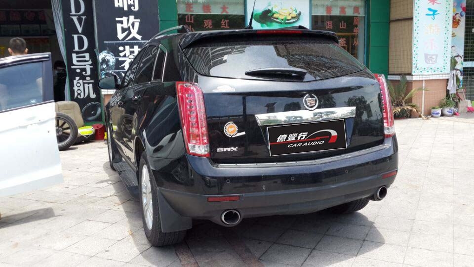 中山億豐行汽車音響改裝.金碧輝煌隨門涌——凱迪拉克SRX汽車音響改裝工藝倒模