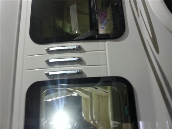 西安商務(wù)車改裝/杰歌房車之GMC房車內(nèi)飾效果