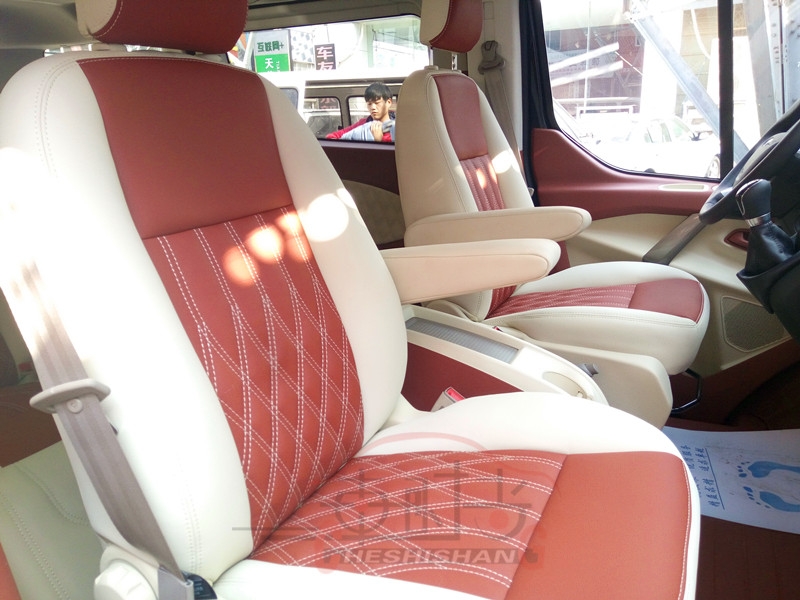 福特全順商務(wù)車內(nèi)飾改裝，鄭州汽車內(nèi)飾定制改裝案例