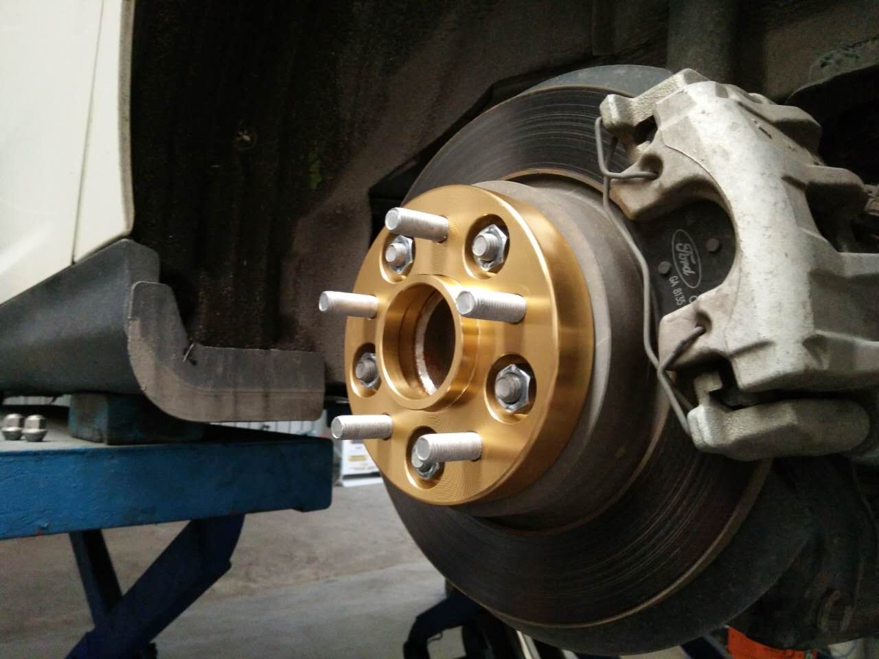 【?？怂垢难b】25mm厚，縱天千噸鍛造輪距加寬法蘭盤(pán)上身，美化感官，平穩(wěn)車(chē)身