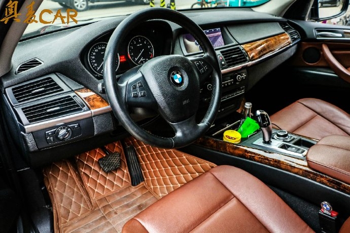 寶馬X5原廠升級(jí)X5M套件2