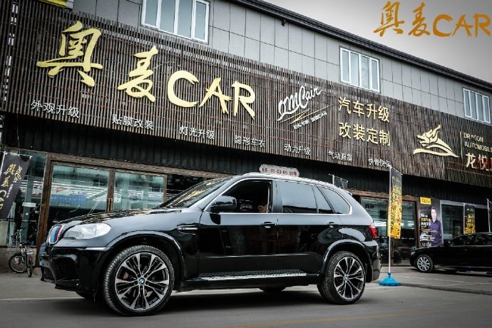 寶馬X5原廠升級(jí)X5M套件2