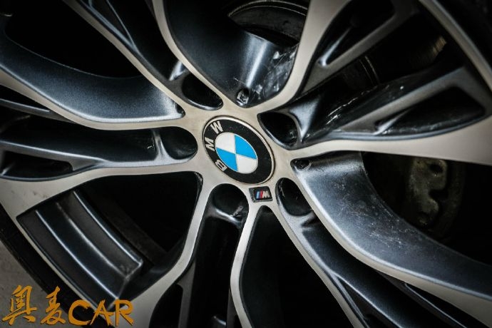 寶馬X5原廠升級(jí)X5M套件2