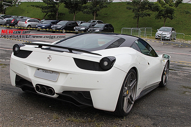 法拉利458改裝碳纖維小包圍 Ferrari加裝Novitec Rosso尾翼