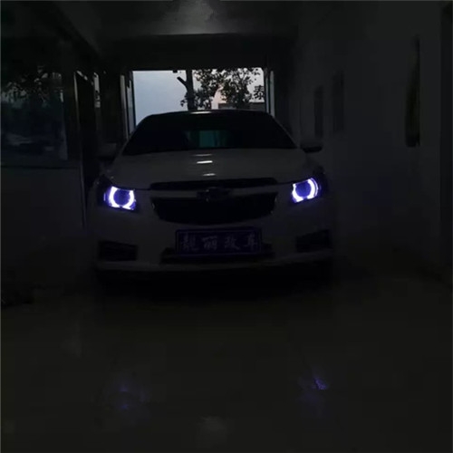濰坊科魯茲改裝車燈加大黃蜂天使眼