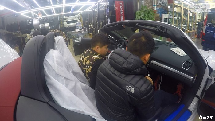 北京首輛新提718-Boxster加裝倒車影像!貼隱形車衣,加秒表!
