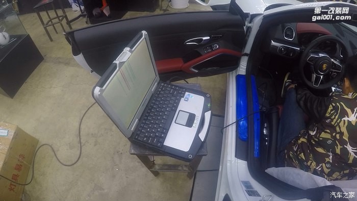 北京首輛新提718-Boxster加裝倒車影像!貼隱形車衣,加秒表!