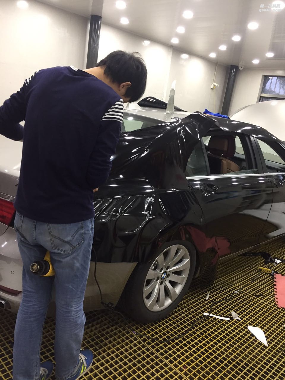 寶馬740全車改色亮光黑
