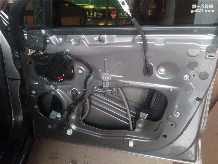 泉州山水專(zhuān)業(yè)汽車(chē)音響 蒙迪歐音響改裝 新蒙迪歐音響隔音 芬朗烏托邦功放