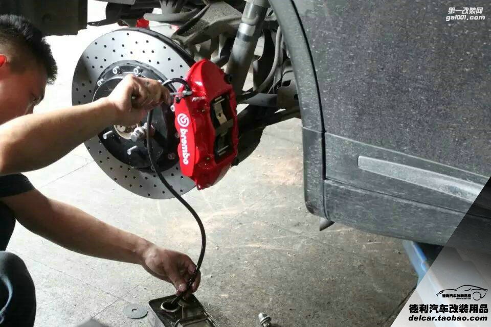 大連汽車改裝英菲尼迪QX70改裝Brembo布雷博前6活塞后4活塞GT剎車完工