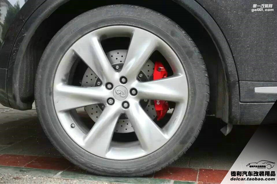 大連汽車改裝英菲尼迪QX70改裝Brembo布雷博前6活塞后4活塞GT剎車完工