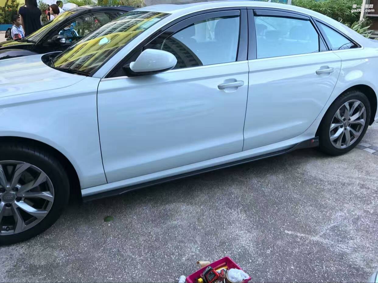轎車碳纖維側(cè)裙通用款