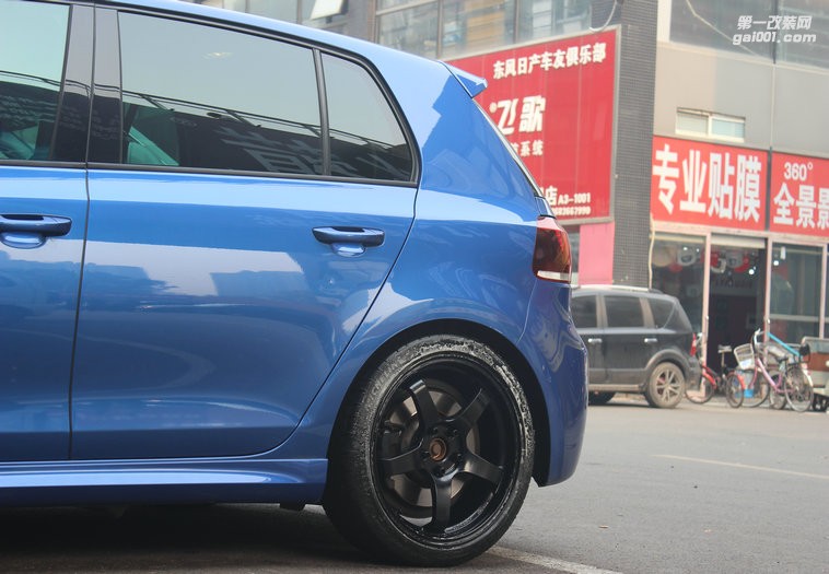 海亞：日本橫濱ADVAN GT 18 19寸 高爾夫67GTIR20 速騰GLI A45SLACLA A3S3等 藍色灰色黑色