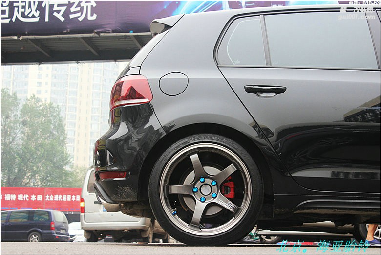 海亞：日本橫濱ADVAN GT 18 19寸 高爾夫67GTIR20 速騰GLI A45SLACLA A3S3等 藍色灰色黑色