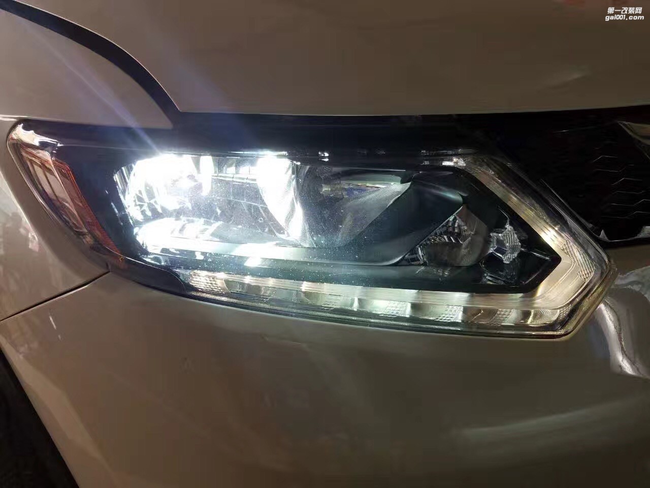 【南寧雙行道車燈】-奇駿車燈升級