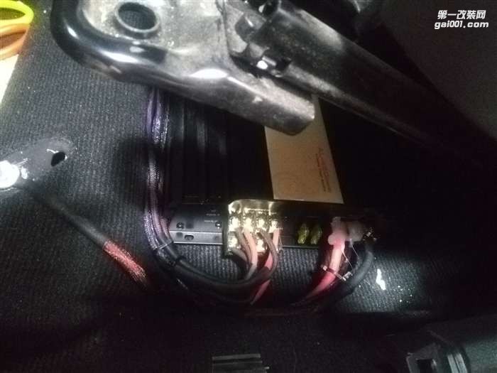 比亞迪速銳音響改裝 泉州山水專業(yè)汽車音響改裝