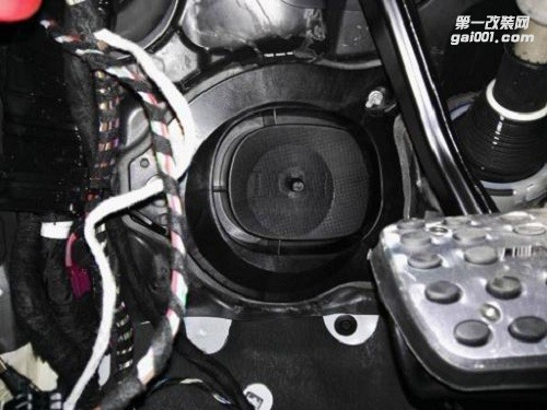 全国首例新款奔驰E300音响改装