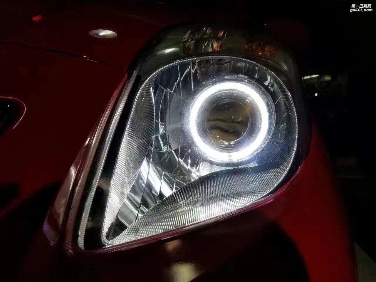 【南寧雙行道車(chē)燈】-想知道雅力士四近四遠(yuǎn)外加黃金眼有多漂亮嗎?