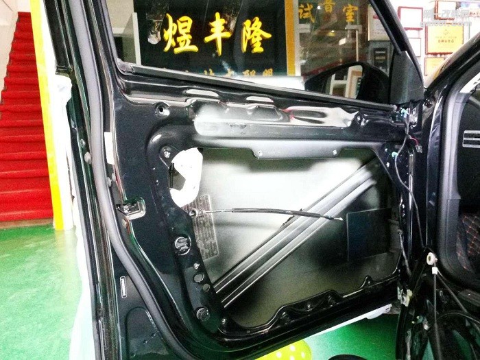 大眾邁騰與美樂福結緣 /青島汽車音響