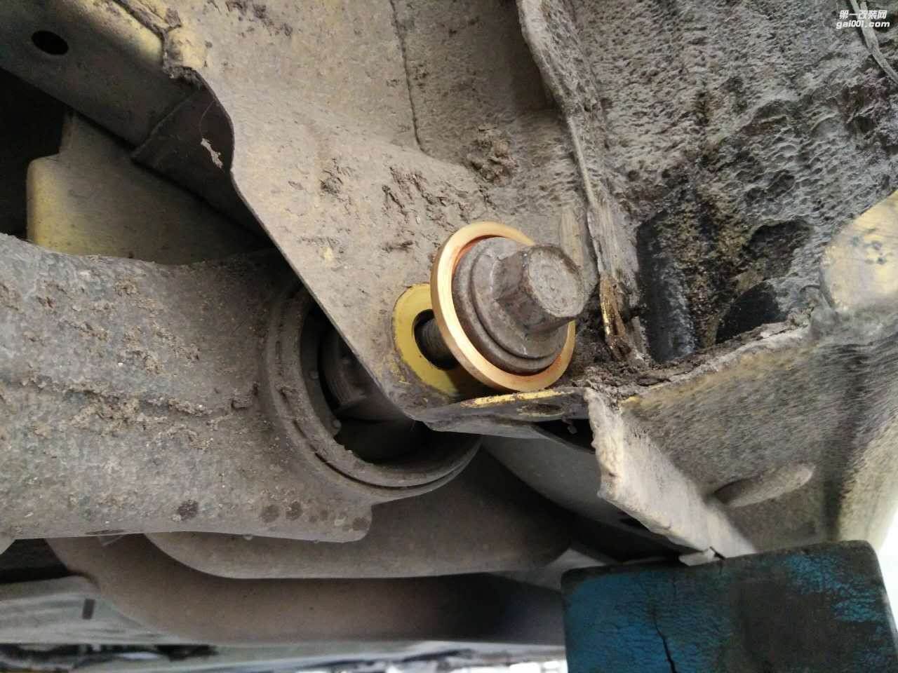 大眾邁騰改裝底盤杯士，強(qiáng)化副車架襯套