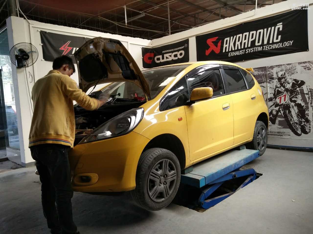 2代飛度，安裝縱天――FOX  RUNING杯士