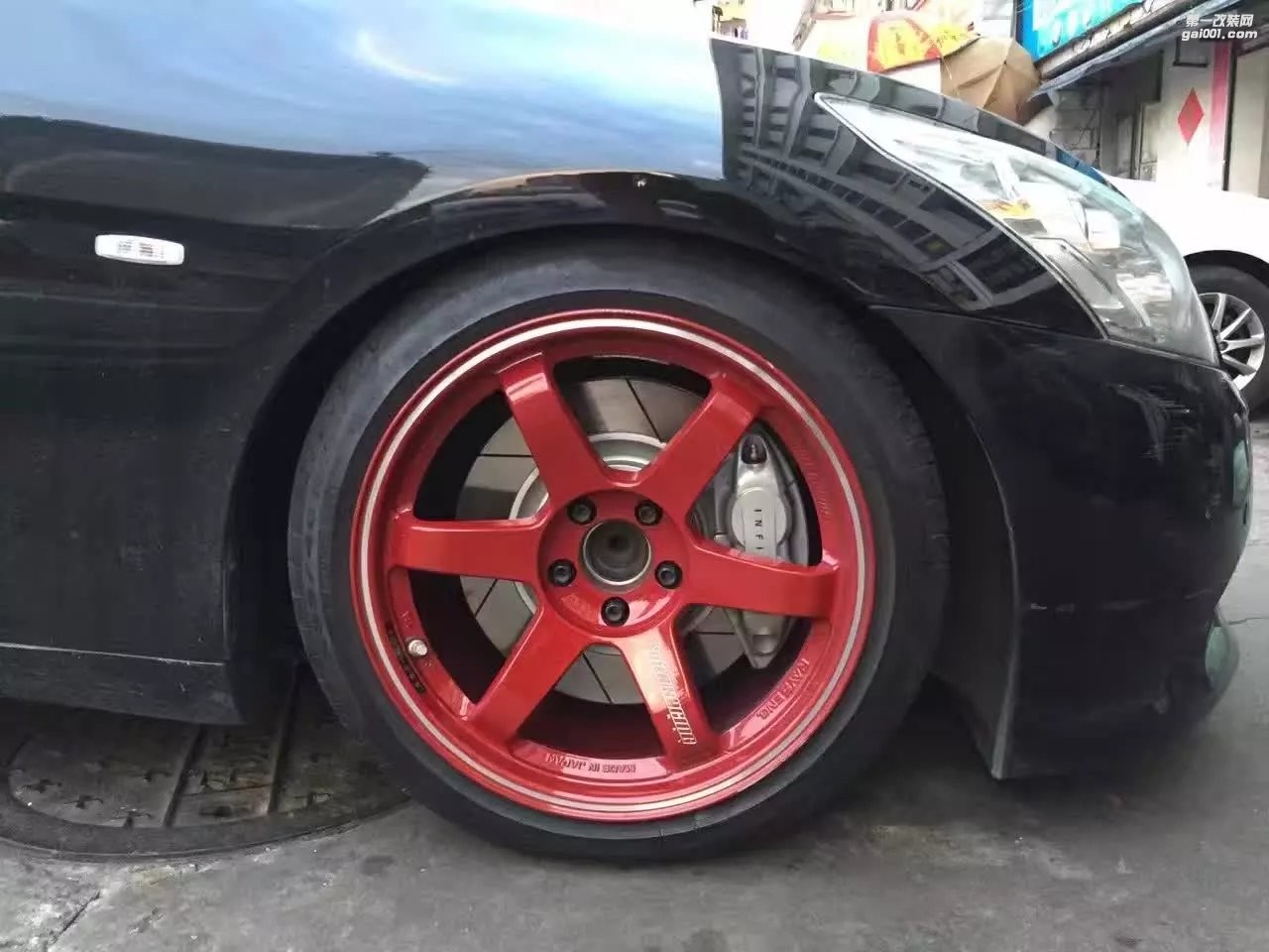 英菲尼迪，裝 RAYS  完工！