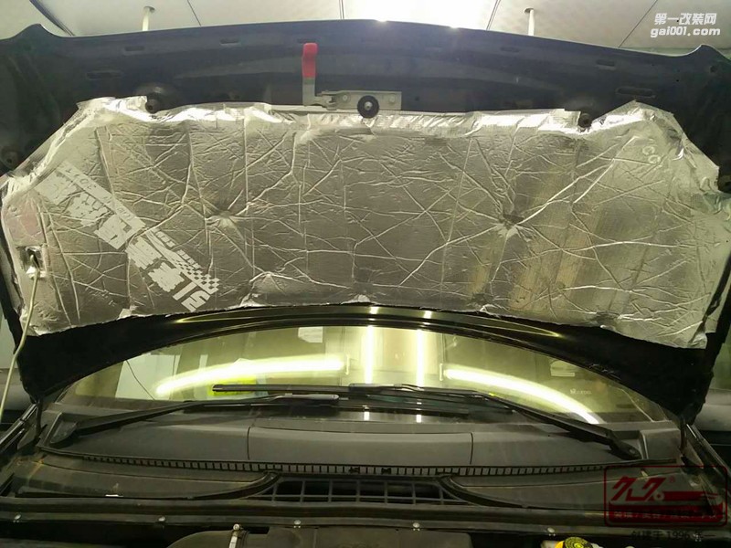 奔馳威霆商務(wù)車內(nèi)飾改裝之全車隔音