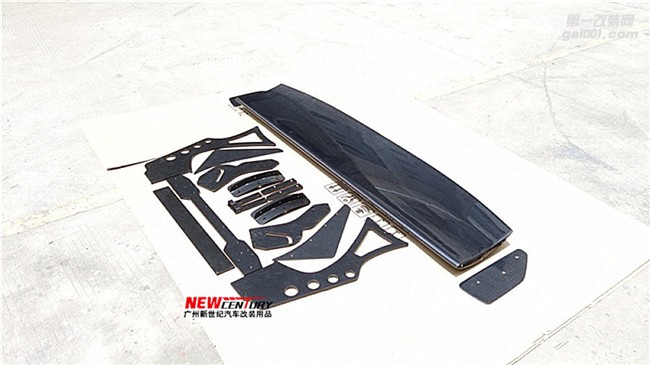 日產(chǎn)尼桑GTR改裝Bensopra寬體大包圍機(jī)蓋后杠尾翼前杠側(cè)裙包圍