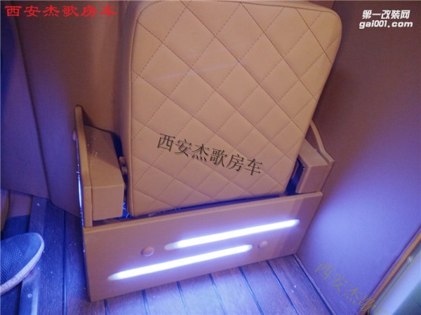 西安商務(wù)車內(nèi)飾改裝/杰歌房車之林肯領(lǐng)航員---總統(tǒng)專用