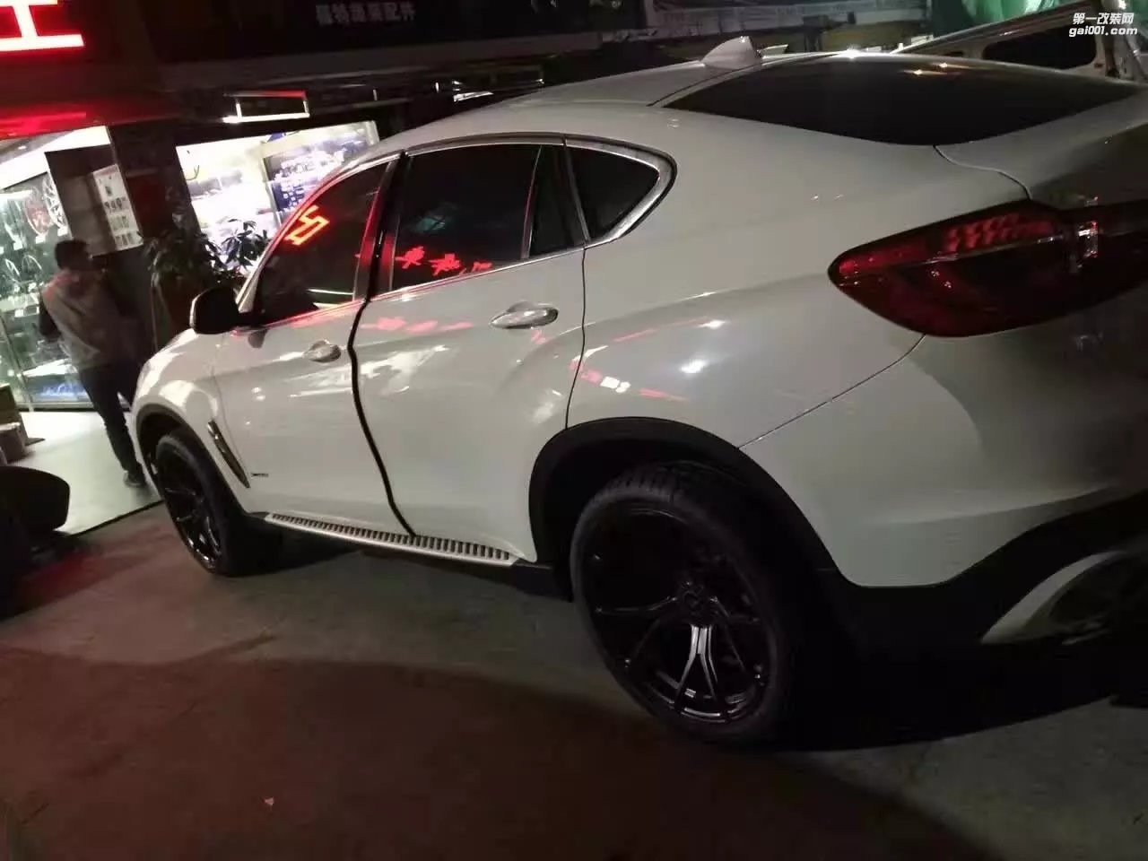 寶馬X6，上 vorsteiner 21寸 完工！