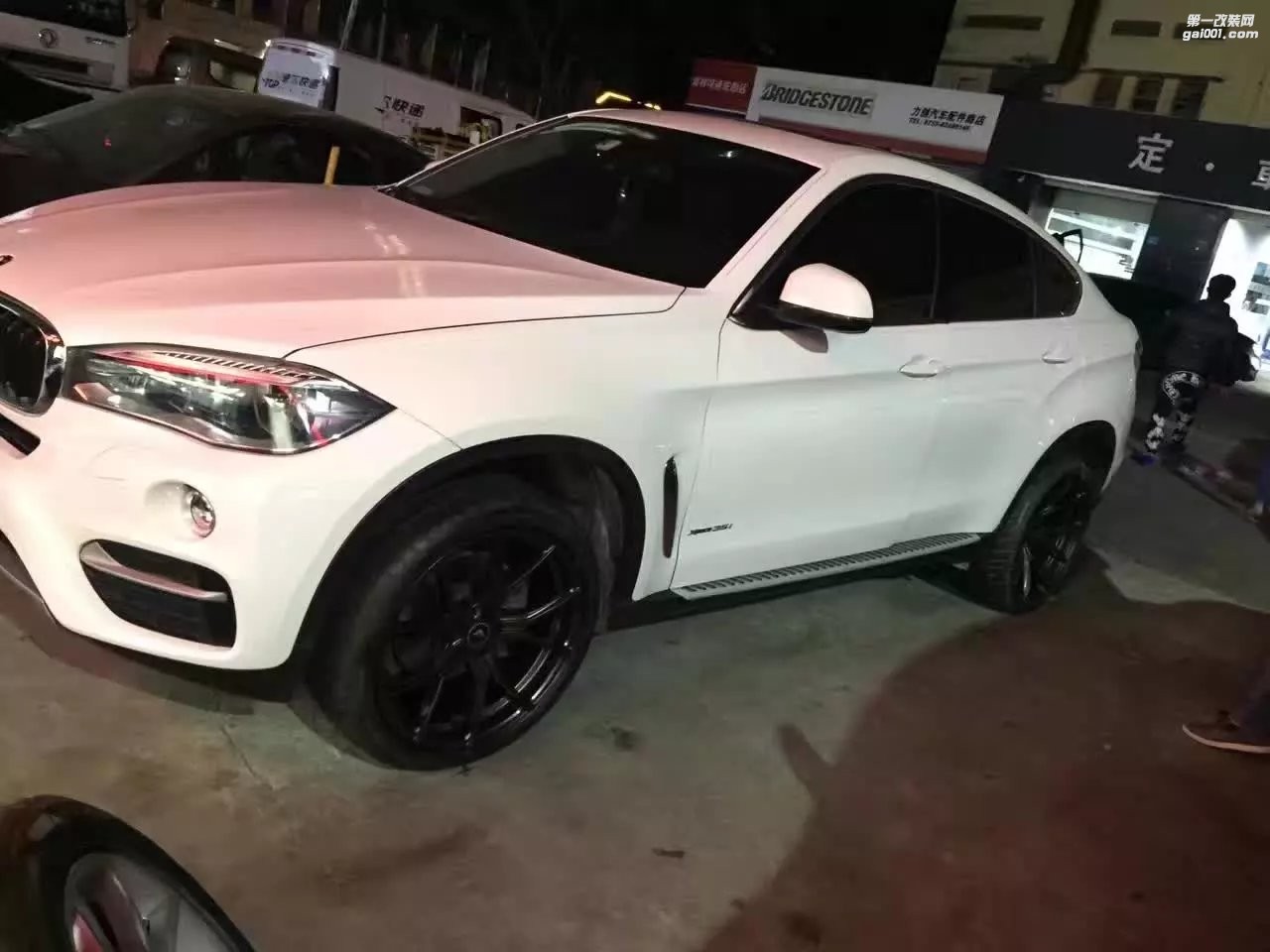 寶馬X6，上 vorsteiner 21寸 完工！