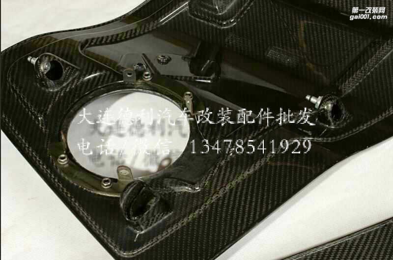 奧迪R8碳纖維葉子板大量現(xiàn)貨