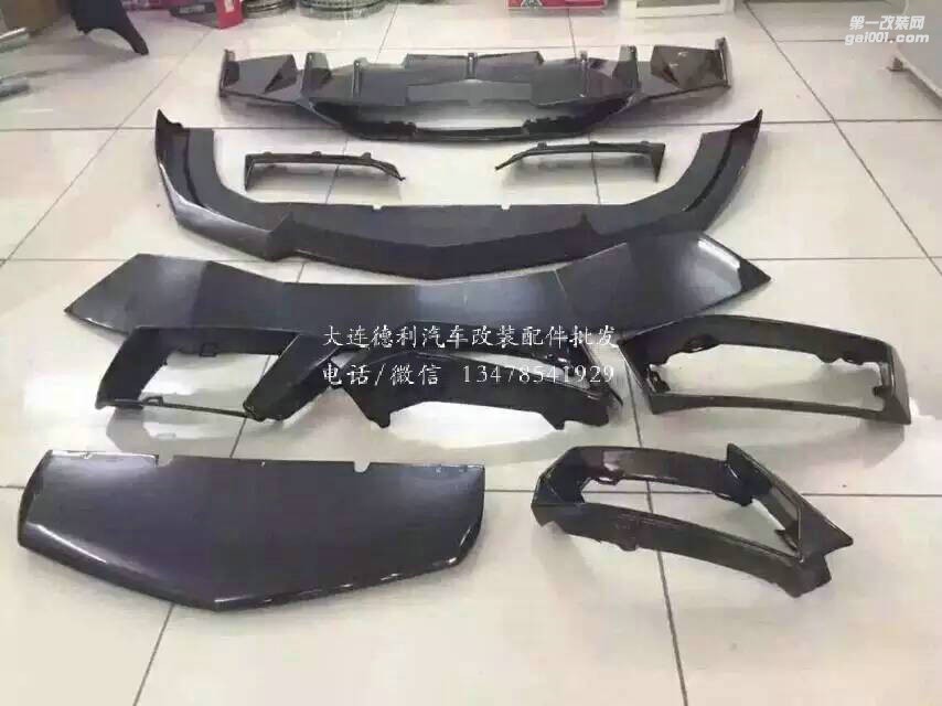 蘭博基尼;P700改裝DMC碳纖維小包圍總代理