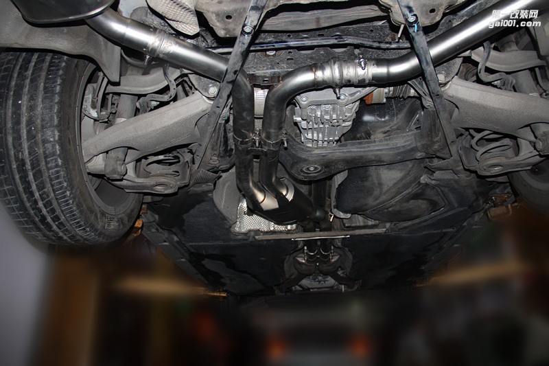 奧迪A6L 3.0T 改裝升級(jí)RES中尾段閥門排氣+S6后唇
