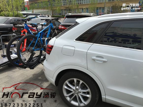 Audi Q3 安裝靈動(dòng)800黑色車(chē)頂箱+598自行車(chē)架 奧迪Q3安裝拓樂(lè)行李箱