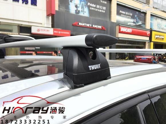 Audi Q3 安裝靈動(dòng)800黑色車(chē)頂箱+598自行車(chē)架 奧迪Q3安裝拓樂(lè)行李箱