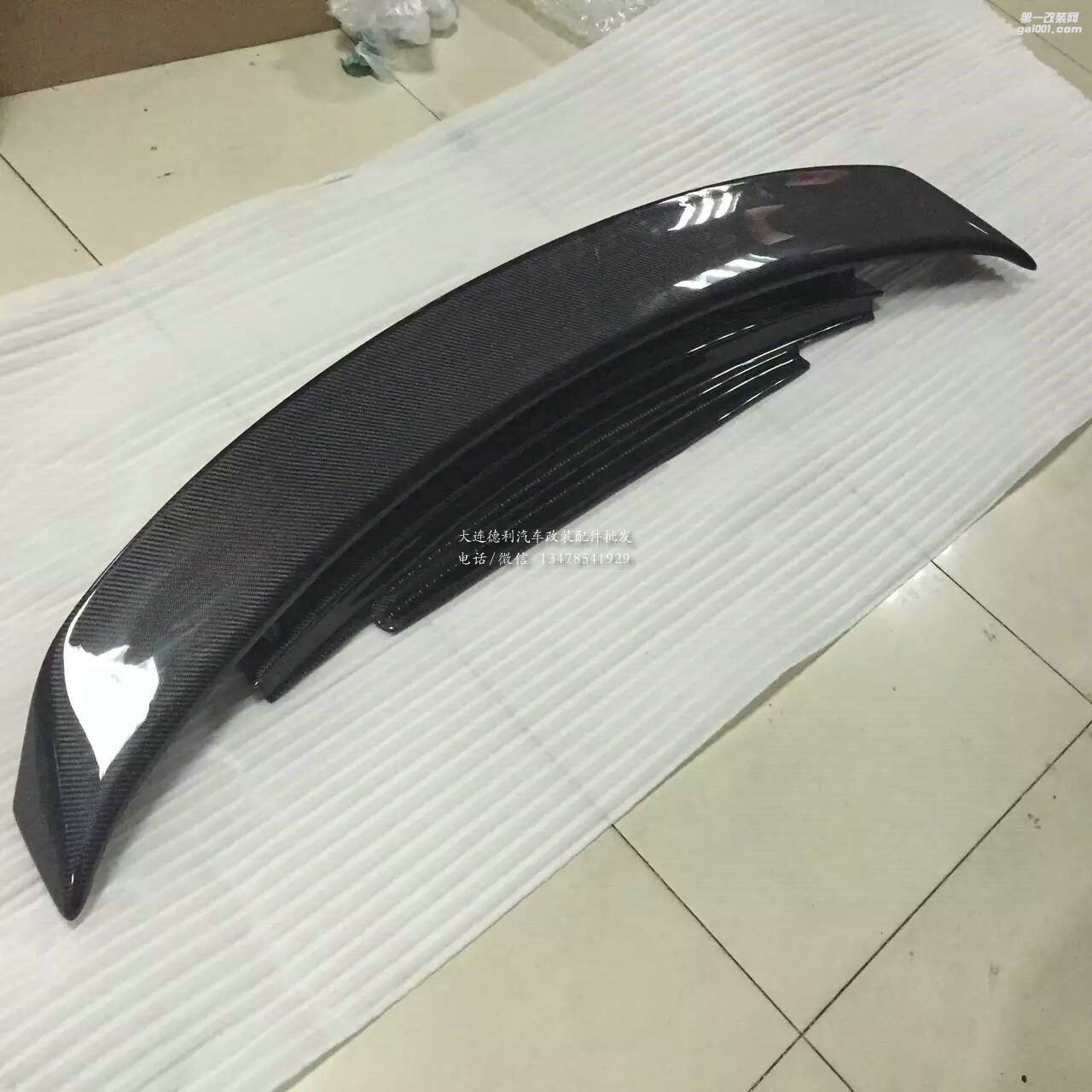 奧迪R8碳纖維雙層尾翼批發(fā)奧迪R8改裝碳纖維尾翼