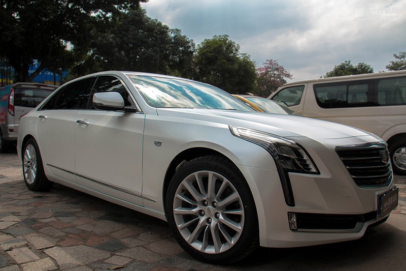 凱迪拉克CT6車身改色案例-電光白 南森汽車改色出品