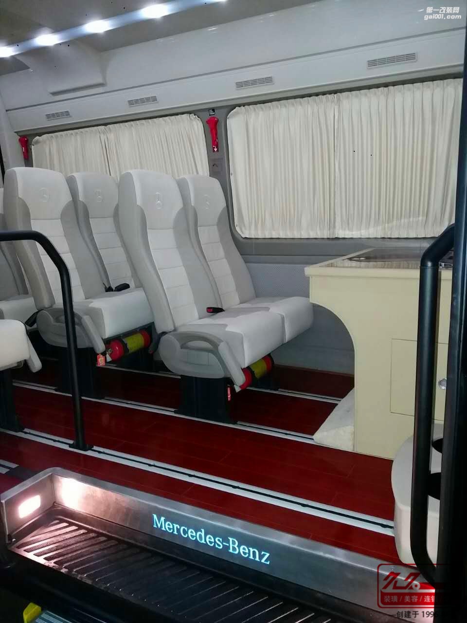奔馳凌特Sprinter商務(wù)車實用性改裝，簡單大氣，不做作!