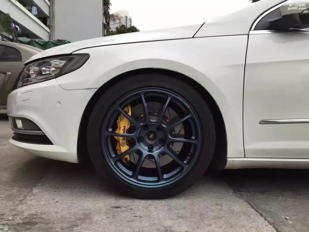 大眾 ，換 ZE40  18寸 完工！