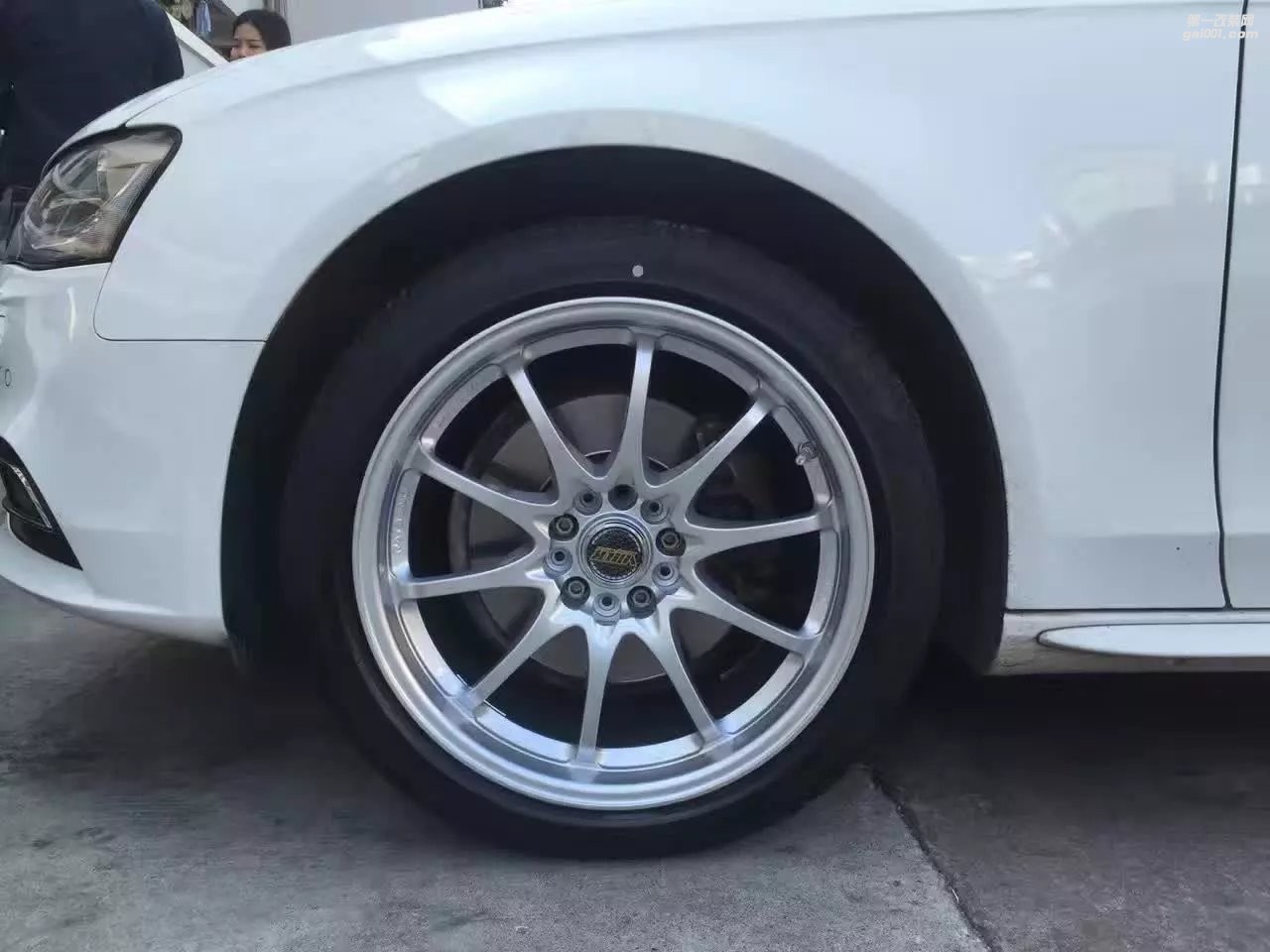 奧迪,換 RAYS CE28 完工。