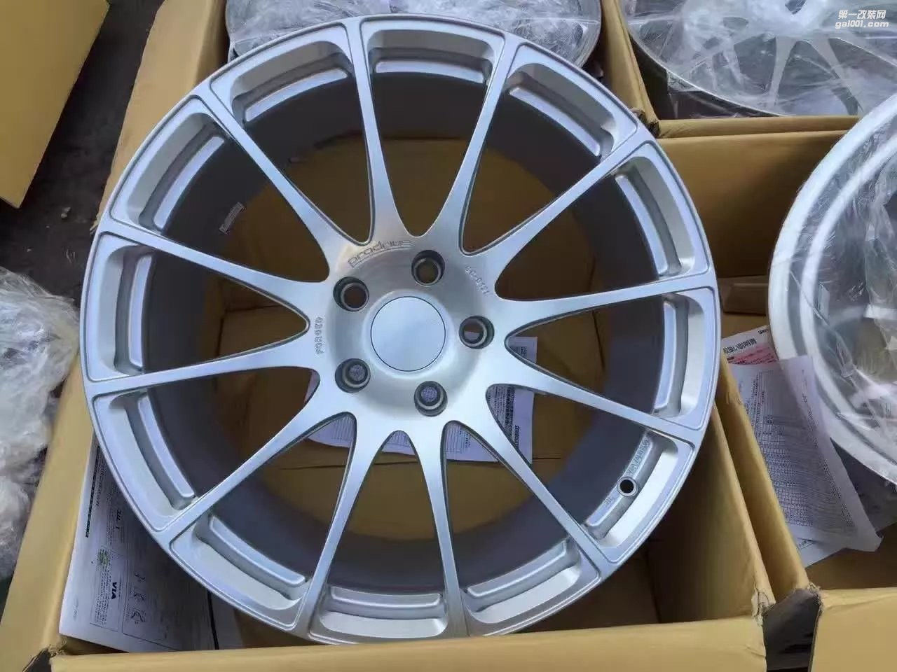 寶馬，換 prodrive  19寸 完工！
