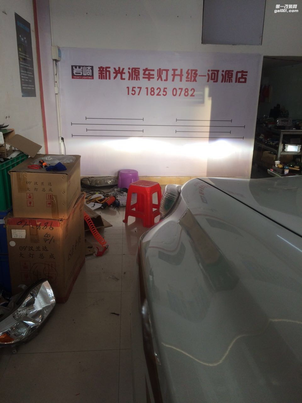 河源改燈河源新光源車燈改裝豐田霸道海拉5雙光透鏡+巖崎燈泡+寶馬天使眼